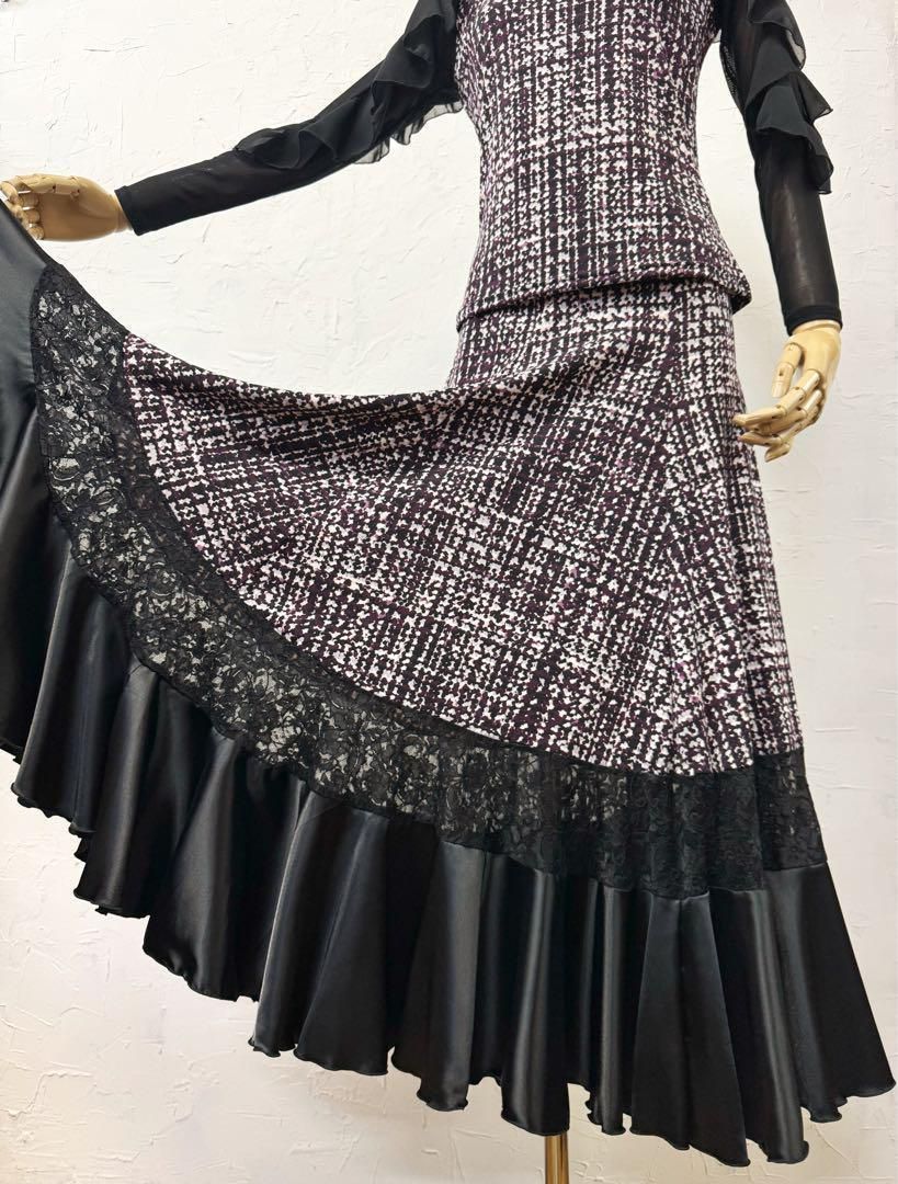 【パーティーに！】新品Mサイズ　シックパープル×黒ドットツーピース　黒ｇ2019 パーティーに！】新品Mサイズ シックパープル×黒ドットツーピース 黒