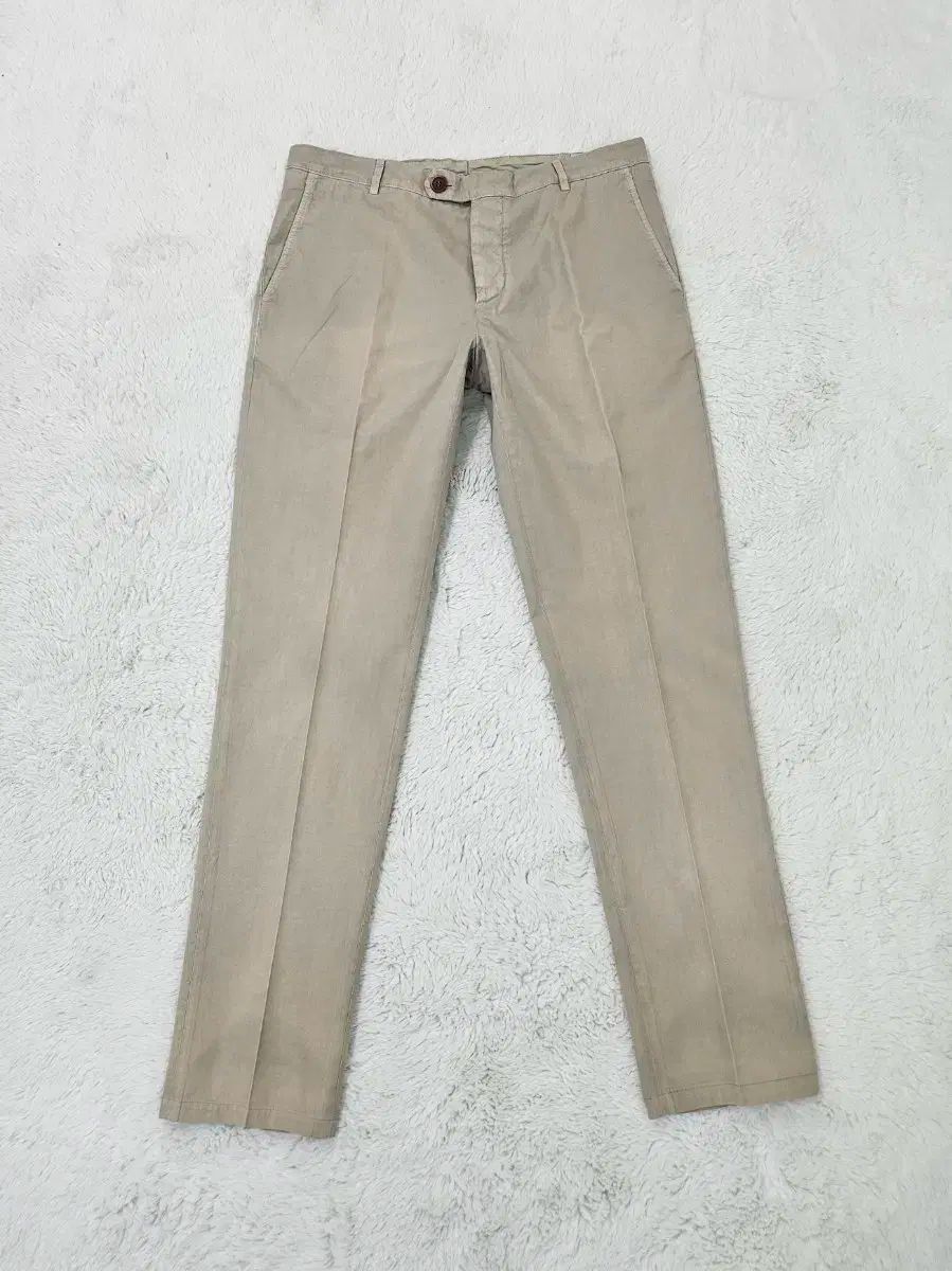 【新品】BRUNELLO CUCINELLI ブルネロクチネリ　チノパン　44 新品】BRUNELLO CUCINELLI ブルネロクチネリ チノパン 44 L BRUNELLO