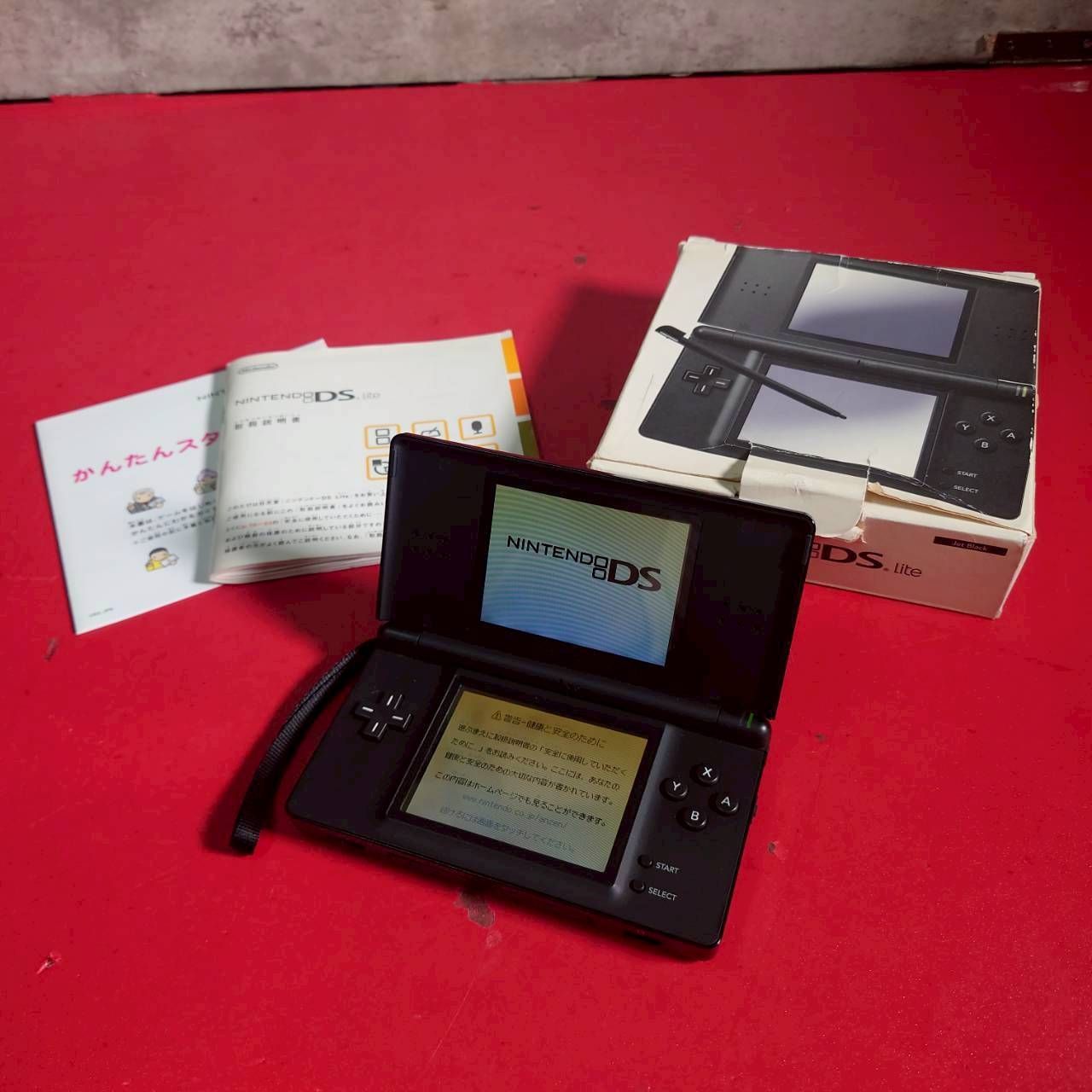 Nintendo DS Lite 本体ジェットブラック Nintendo DS Lite 本体