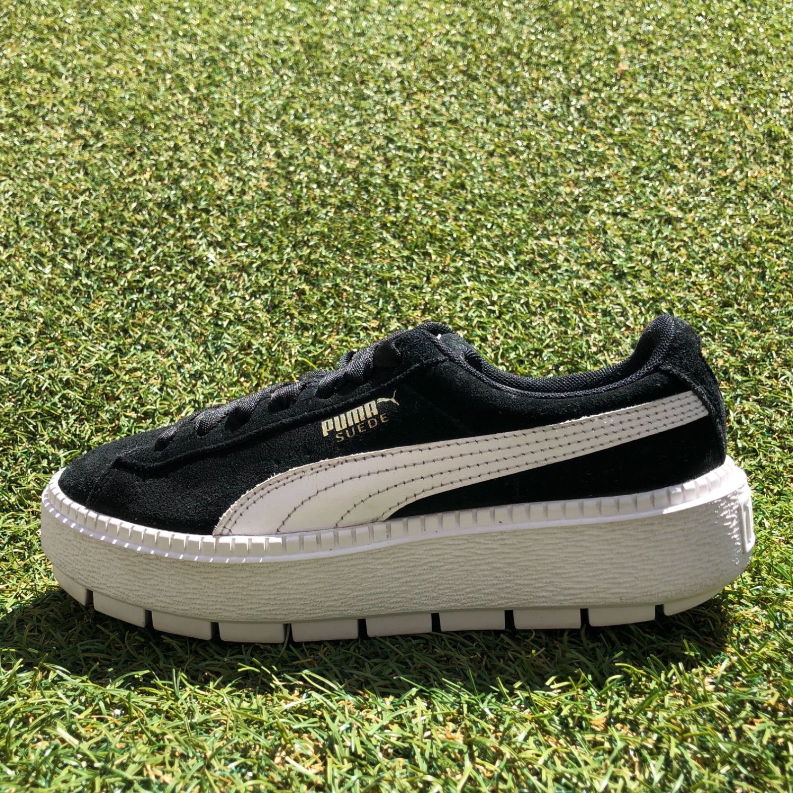 美品22.5 PUMA プーマ スエードプラットフォーム トレース C13 美品22.5 PUMA プーマ スエードプラットフォーム トレース C13