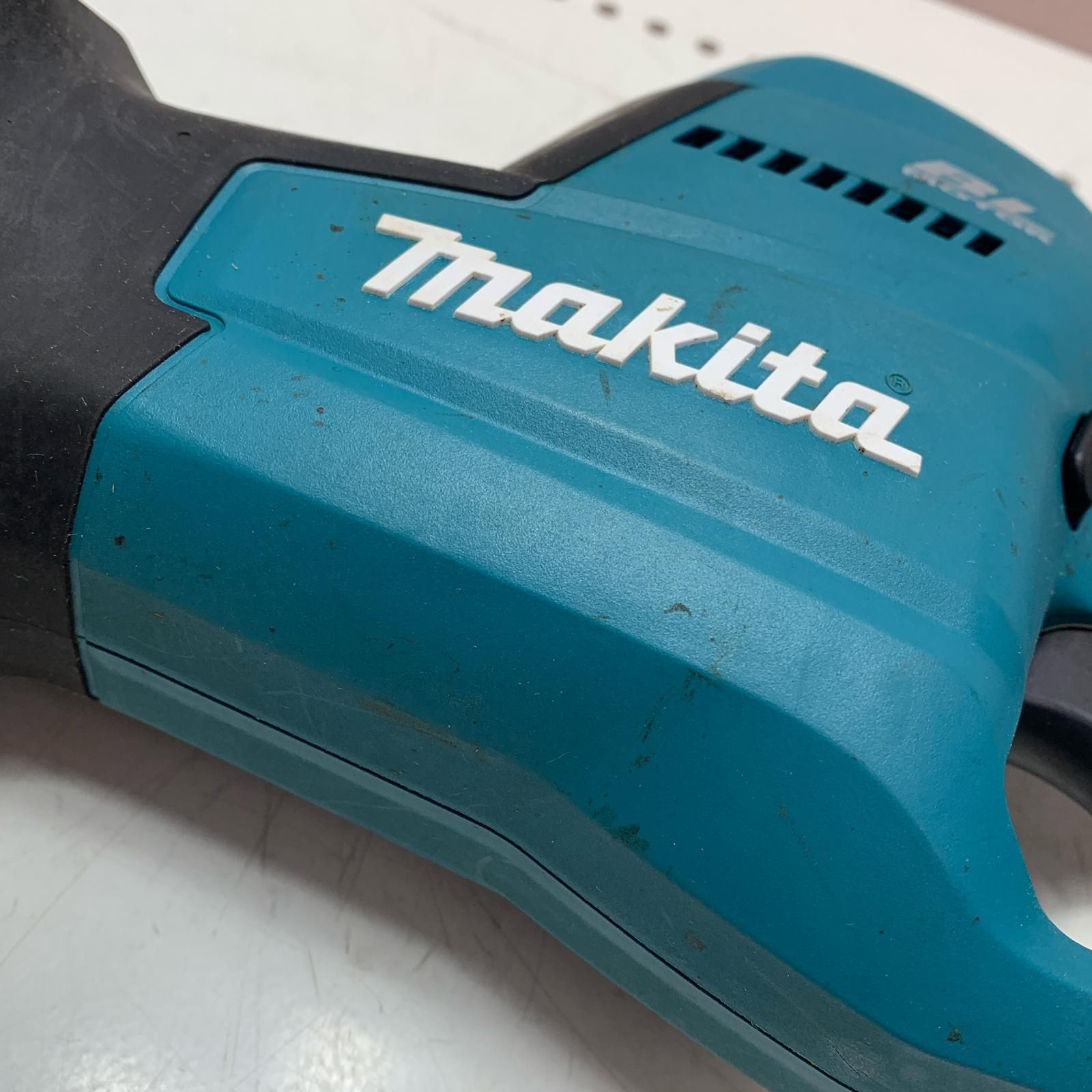 MAKITA