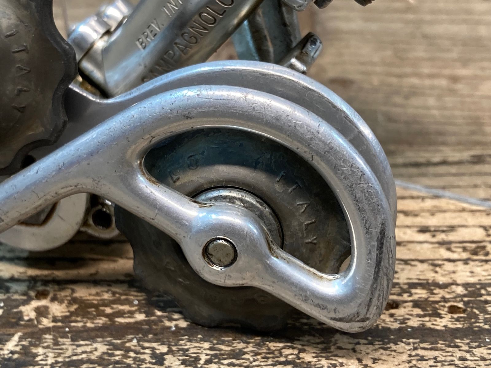 カンバニョーロ1978年ヌーボレコードリアディレイラー JB981 カンパニョーロ CAMPAGNOLO ヌーボレコード NUOVO RECORD