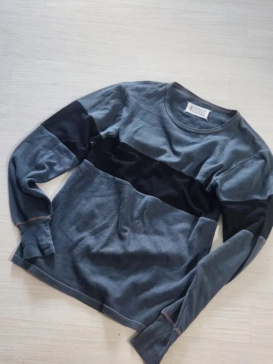 【雷市場（ポンジャン）商品韓国直送】 マーティン Maison Margiela(メゾンマルジェラ) 芸術ジャーナル