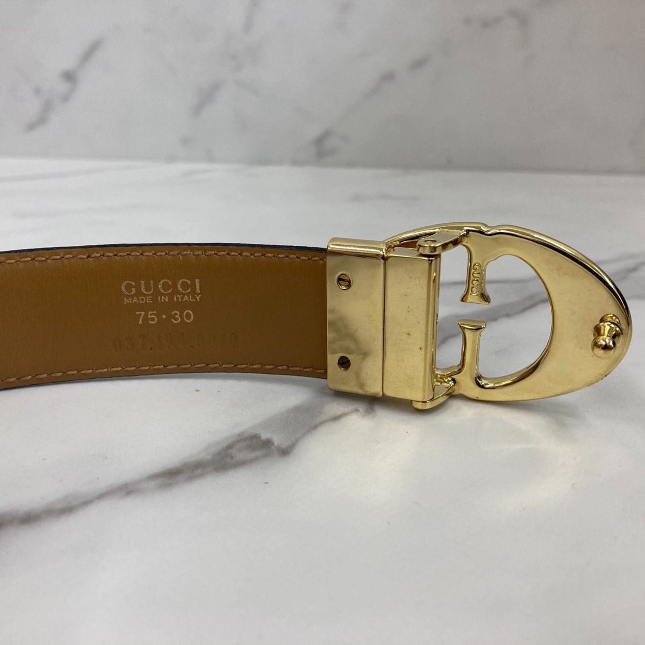 GUCCI グッチ ベルト GGロゴ レザー ホワイト 75・30 - メルカリ