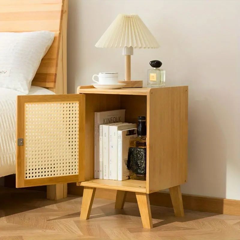 ヴィンテージ　木製サイドテーブル　扉収納付き ヴィンテージ 木製サイドテーブル 扉収納付き