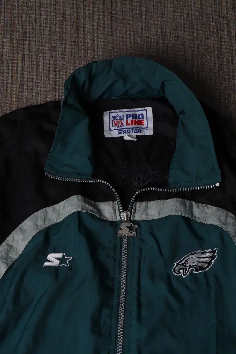 80s NFL proline starter Eagles Windbreak - メルカリ
