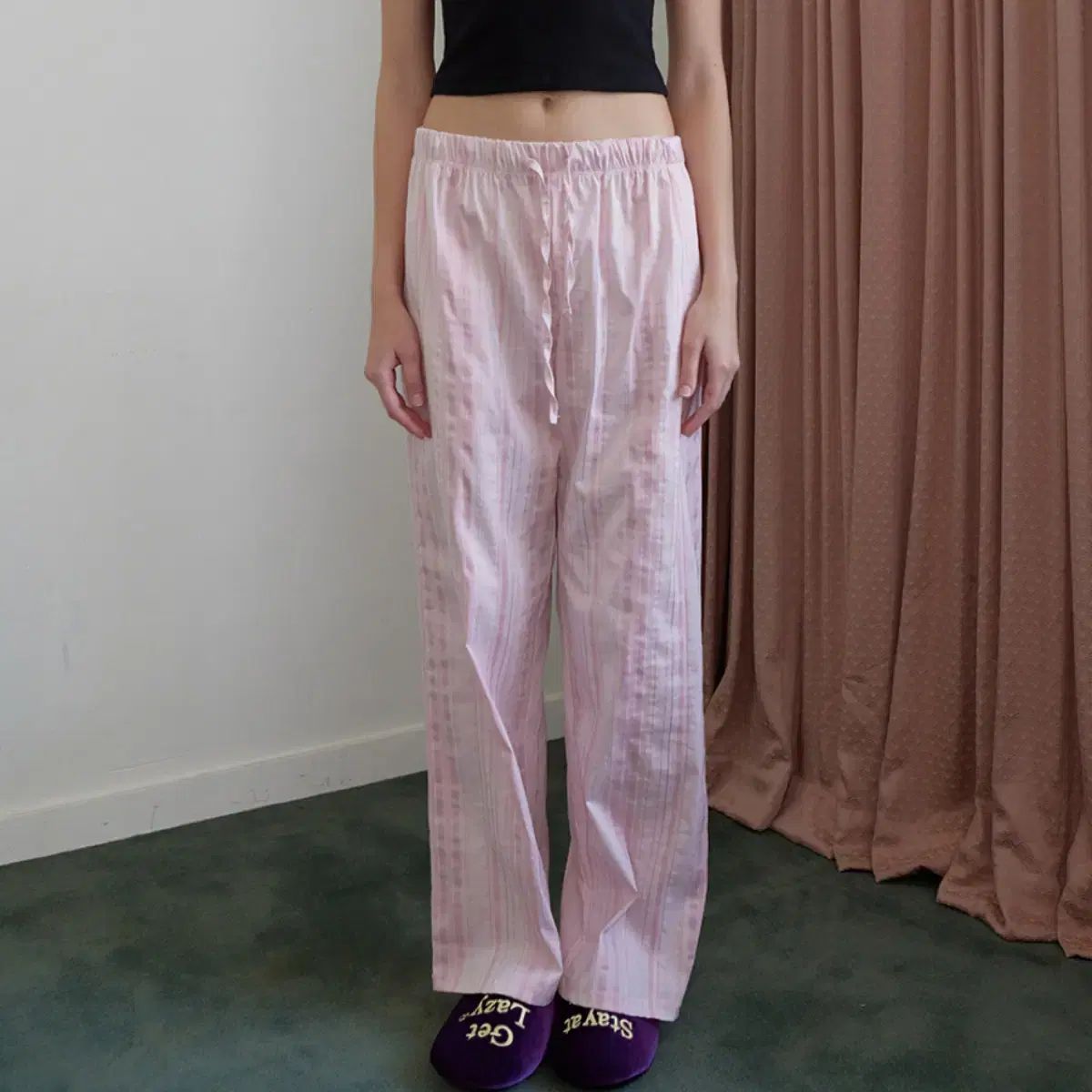 ラベル 緊張 ラウンジ パンツ ピンク