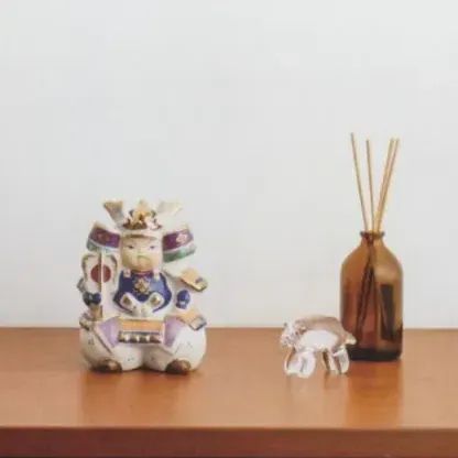 薬師窯　彩絵初陣大将　五月人形　陶器　光堂作 定価14,300円 新品】薬師窯 五月人形 陶彩 初陣大将 初節句 コンパクト