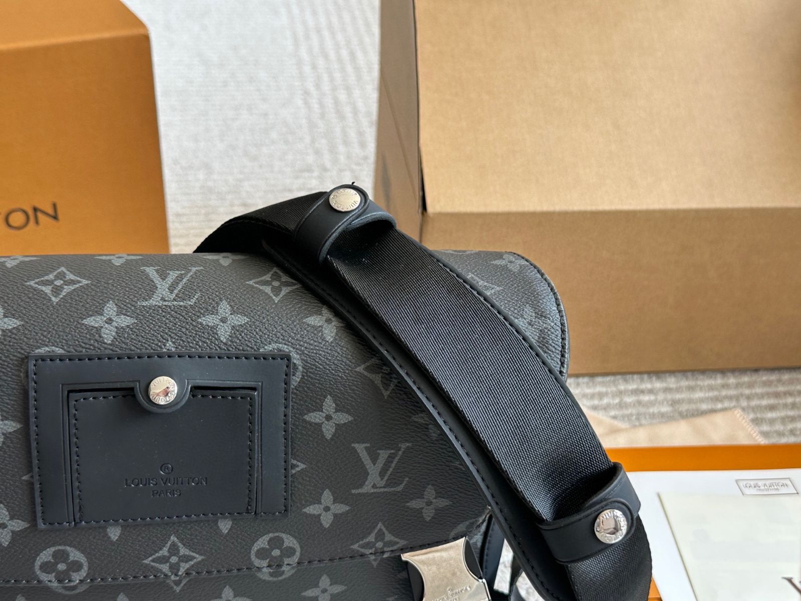 LOUIS VUITTON グレー トートバッグ LVレターパック¥1,600 トップ復刻版潮男型男性の街出に必要な