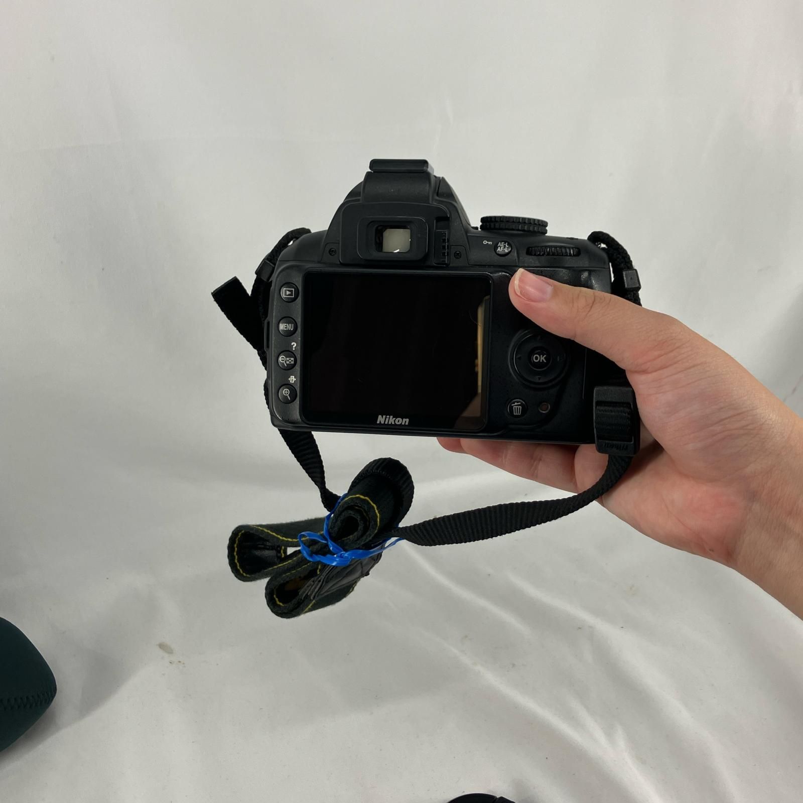 Nikon D3000 一眼レフ 本体とレンズセット Nikon D3000 デジタル一眼