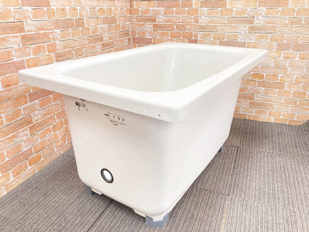 中古品】 エプロン付 材質FRP浴槽 お風呂 バスタブ ポリ浴槽 (幅