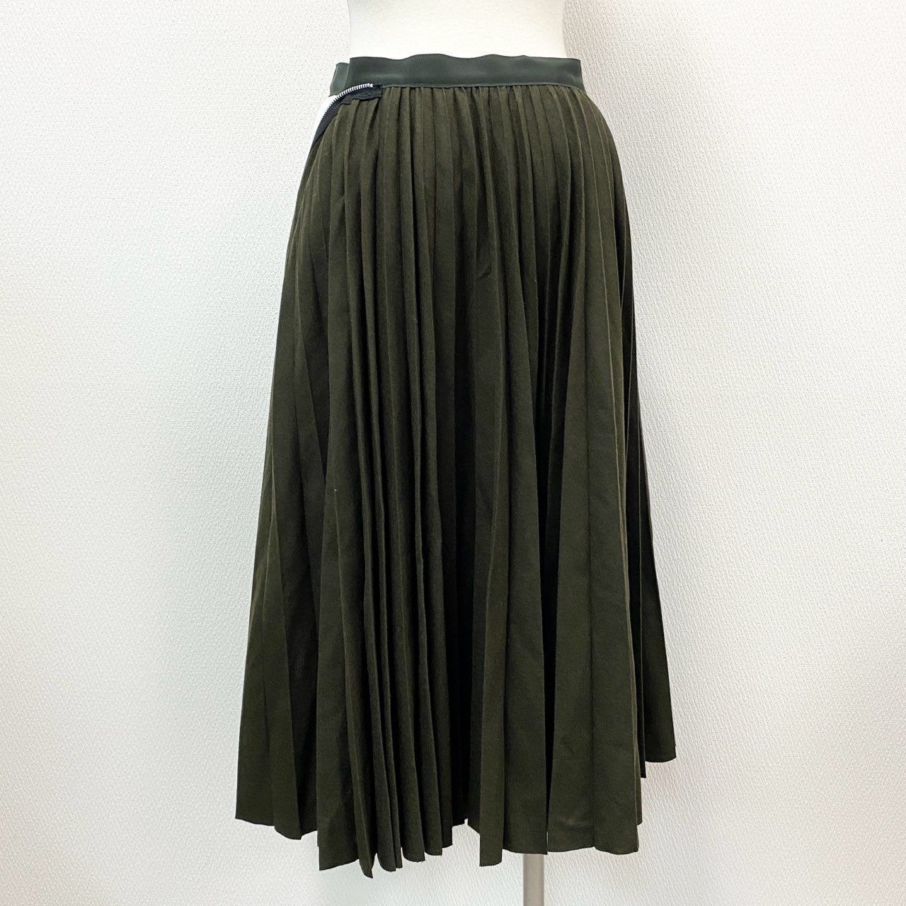 76a14 Sacai サカイ Zip Detail Pleated Skirt ジップデザイン 