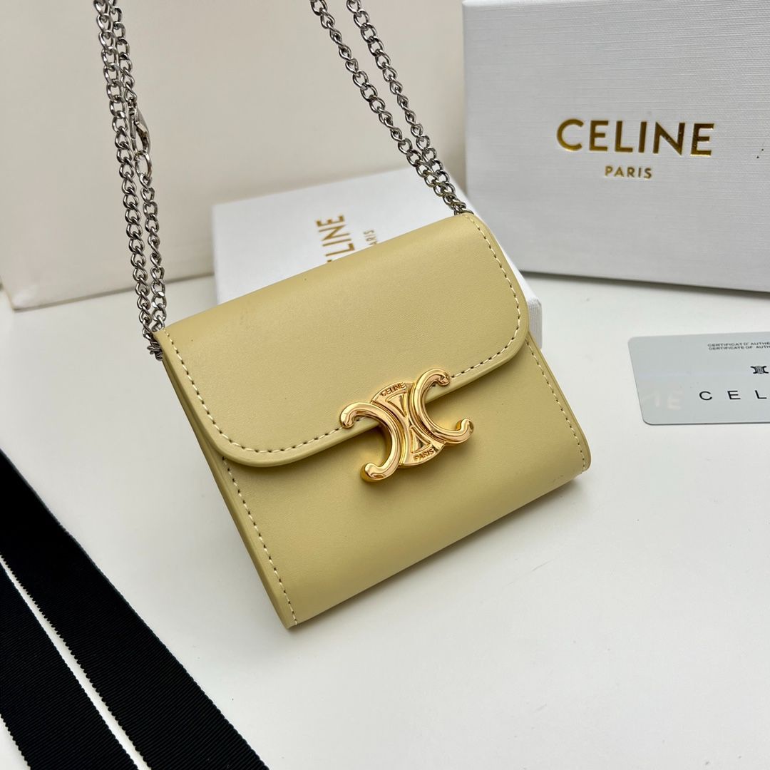 数量限定】CELINE✨セリーヌ 財布 三つ折り財布 トリオンフ イエロー