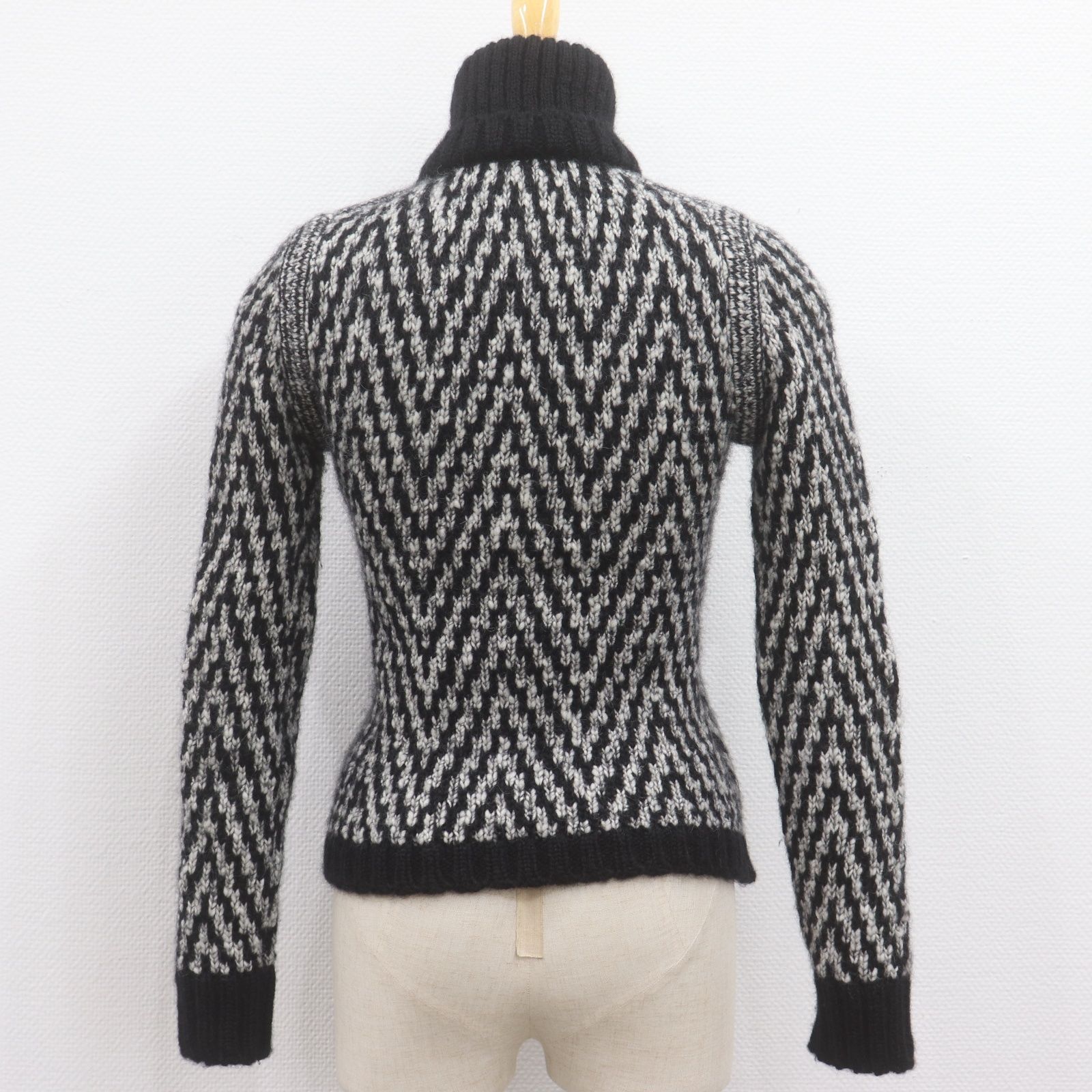 【未使用品】CHANEL　シャネル　アンサンブルニット　国内正規品 2025年最新】Yahoo!オークション -シャネル アンサンブルニット