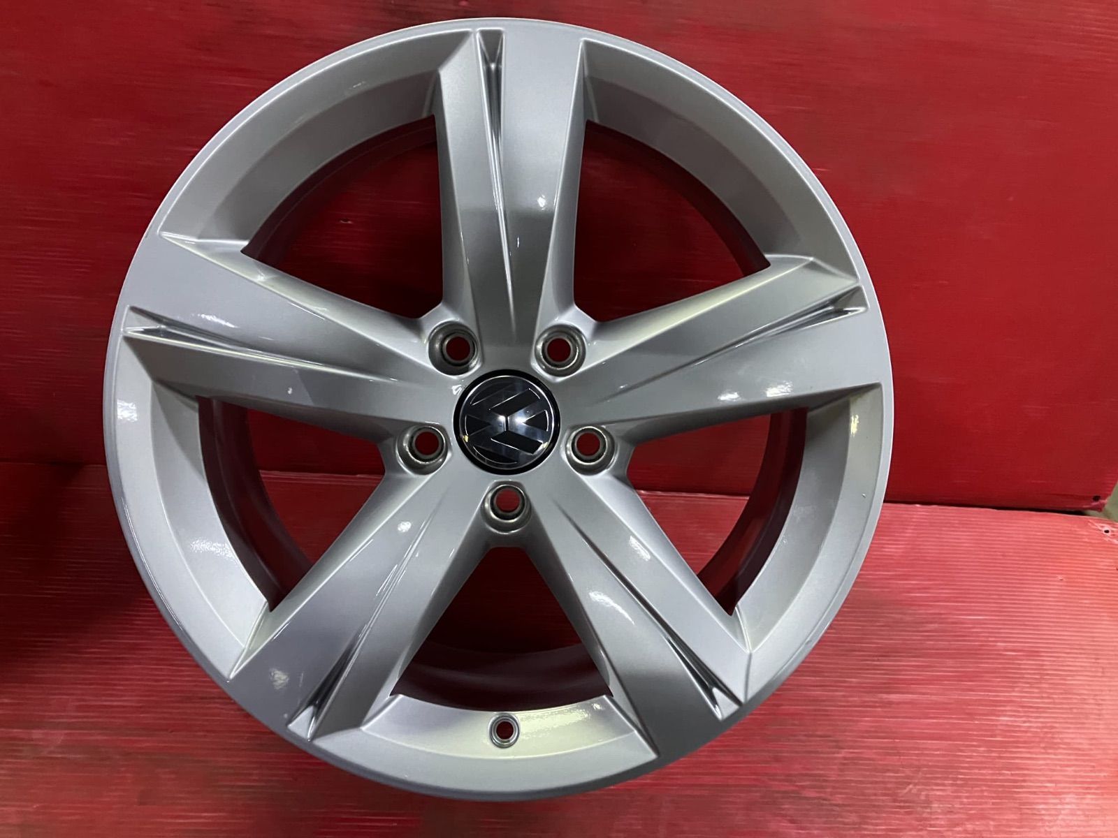 Volkswagen クロスポロ純正ホイール　17インチタイヤセット VW クロスポロ 純正17インチ アルミホイール