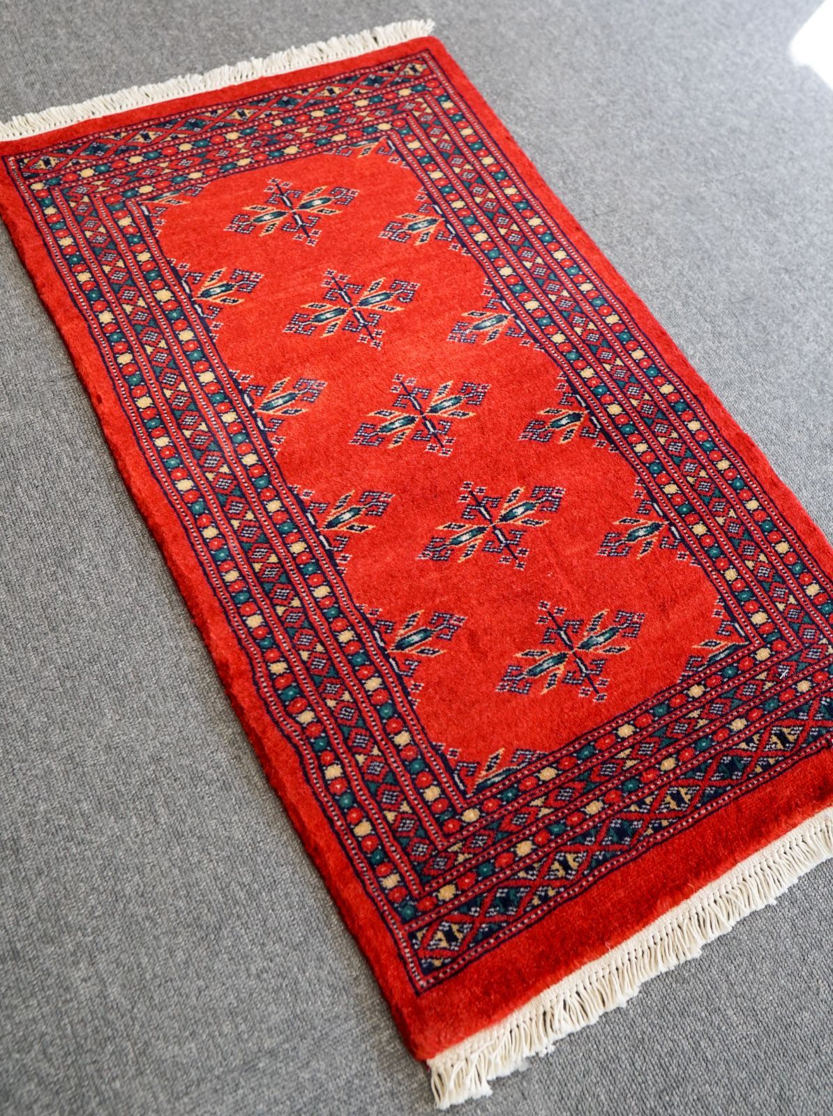 82×47cm トルクメン ボハララグ 手織り絨毯