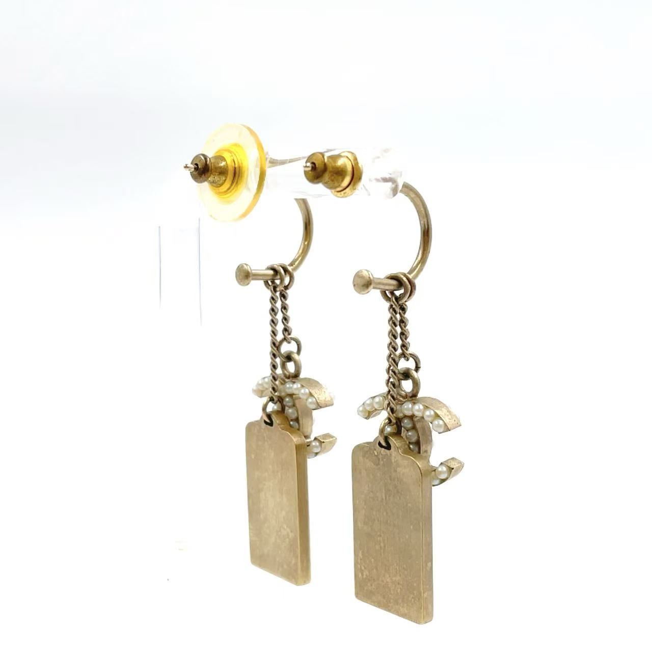 CHANEL プレートロゴ キャッチ片側破損 GP ゴールド ピアス