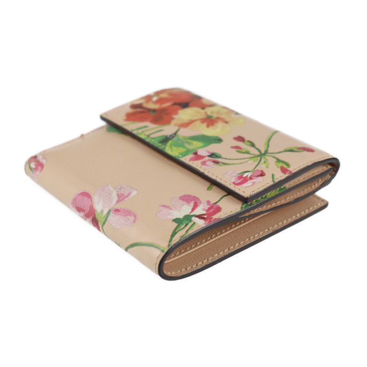 美品 グッチ ブルームス フローラ 花柄 二つ折り　ピンクベージュ系　コンパクト brandream_g-868