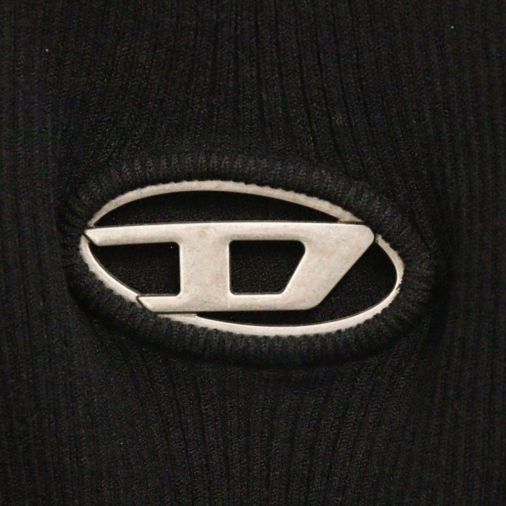 DIESEL (ディーゼル) ROUND NECK KNITS Dロゴ ラウンド ネック