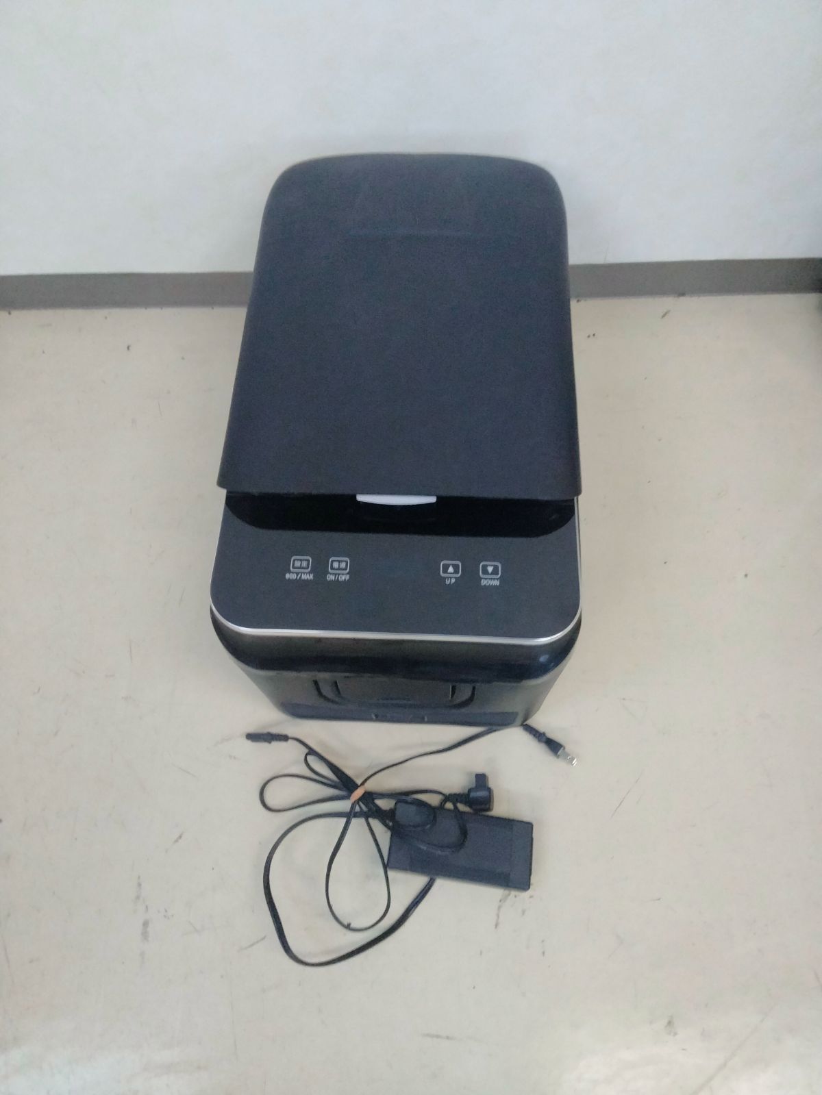 VERSOS CBL-140BK ポータブル 冷凍冷蔵庫 14リットル 黒 通電起動氷形成 済 20℃〜-20℃ ACアダプター付 ベルソス 保温庫 コンプレッサー式 クーラーボックス 車内用 予備 お正月