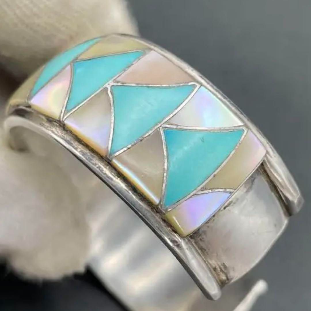 ZUNIズニ族 ORLINDA NATEWA ターコイズ＆シェル バングル シルバー