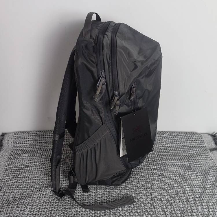 新品】ゴールド 旧型 アークテリクス マンティス26 リュック バック  