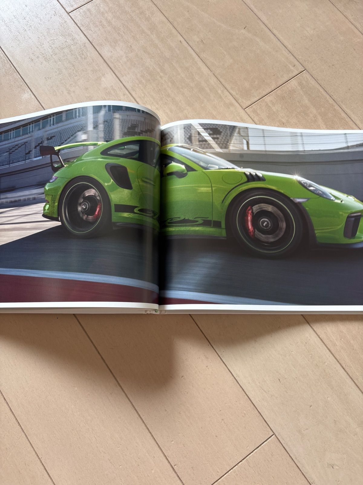 ポルシェ 911 GT3 RS ハードカバーカタログ PORSCHE 日本語版