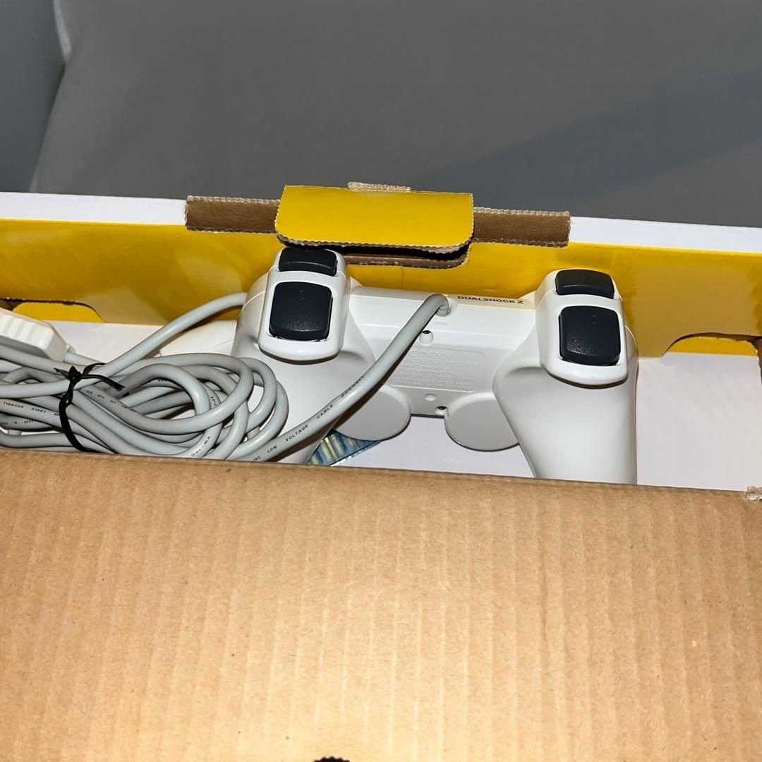 プレイステーション2本体 SCPH90000 セラミックホワイト