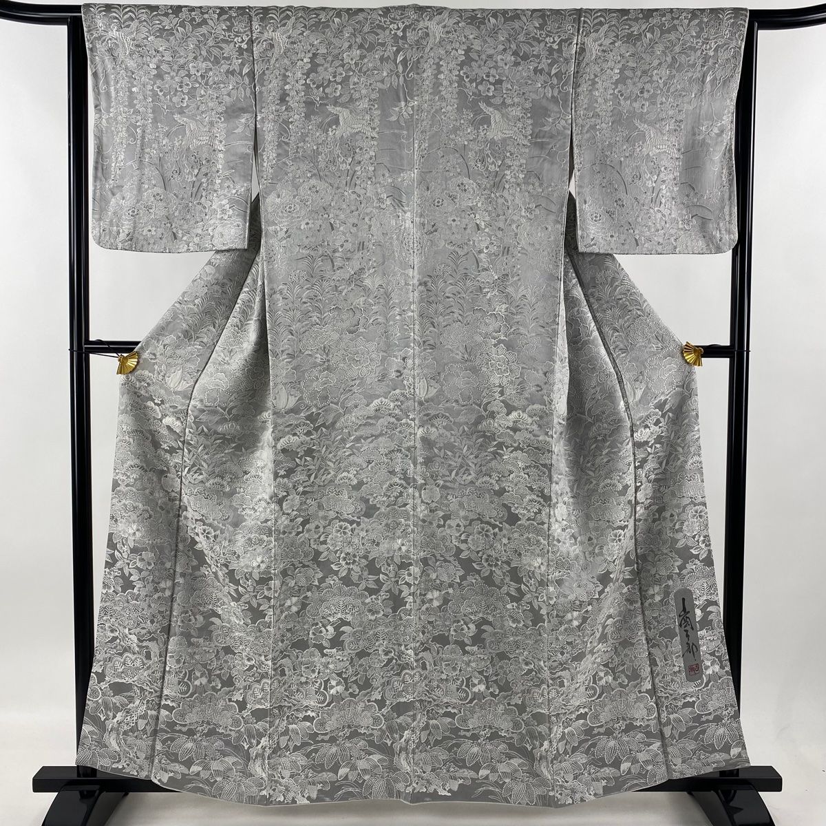 付下げ 身丈160cm 裄丈64cm M 袷 山岡古都 落款 笠松 桜 紋意匠 灰色  