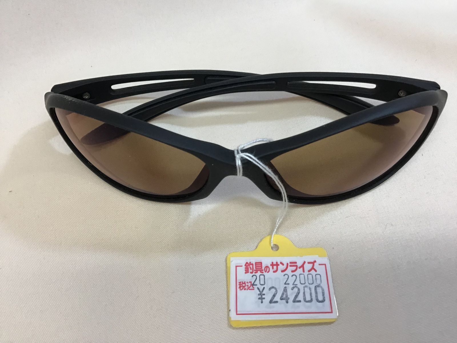 ﾚﾝｽﾞ ﾀﾚｯｸｽ