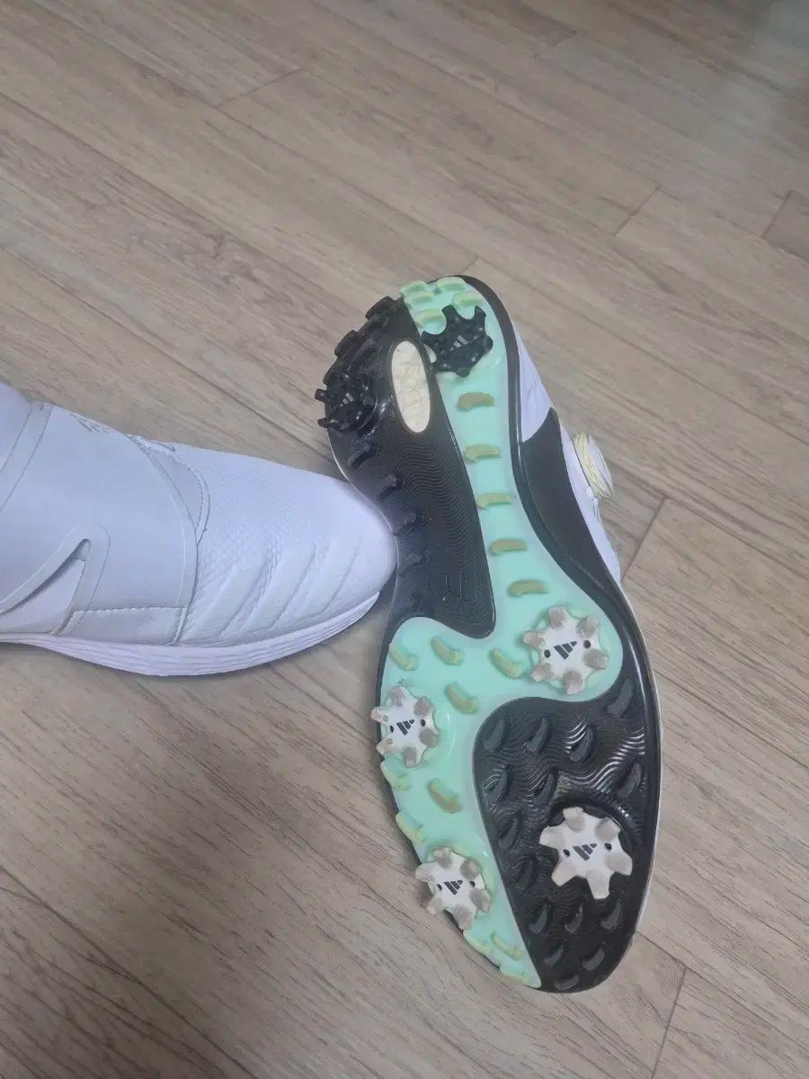 adidas アディダス