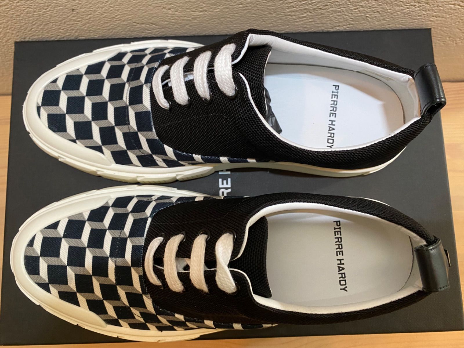 新品 PIERRE HARDY キューブ柄 キャンバス レースアップスニーカー