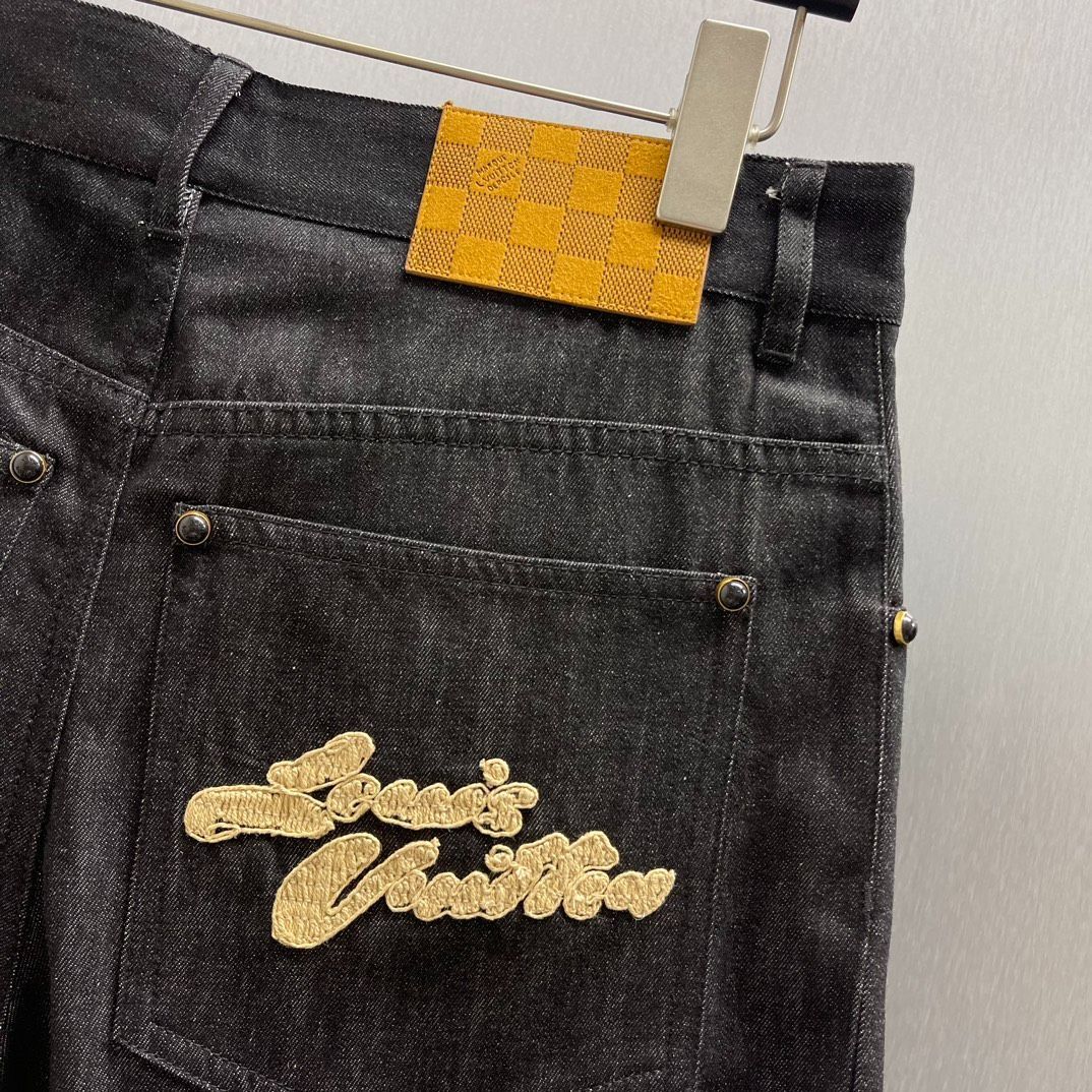 y出品 今日特価】LV ラフィア刺繍 チャンブレー短パンツ - メルカリ