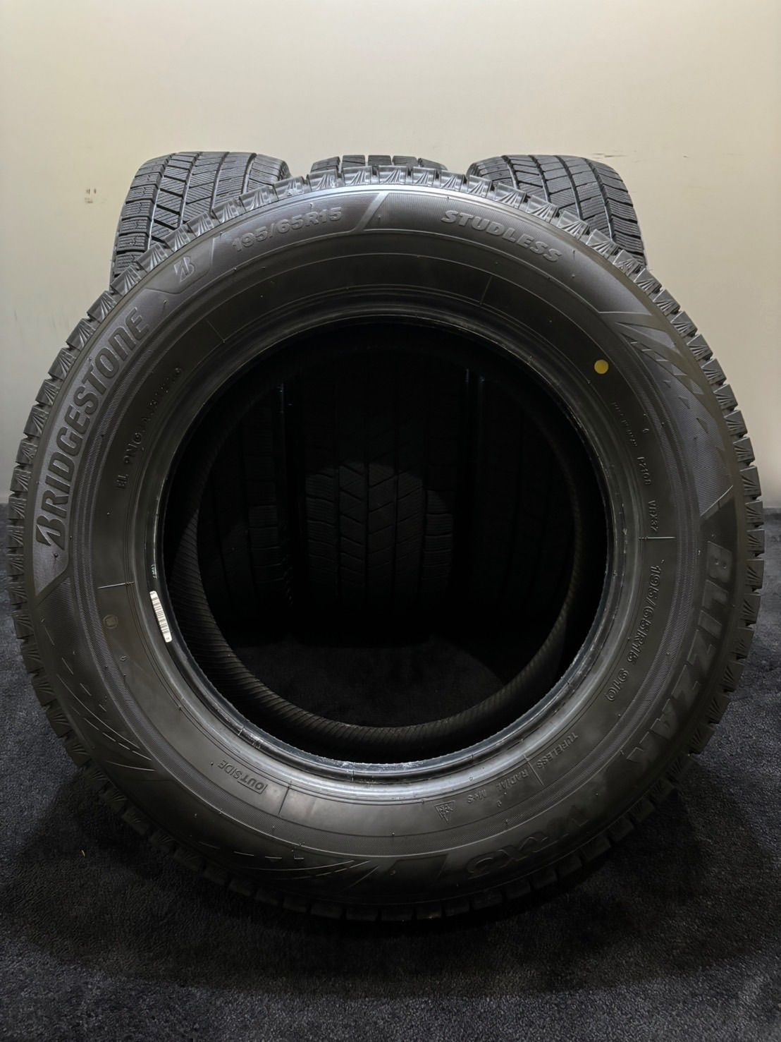 ブリヂストン スタッドレスタイヤ　バリ溝195/65R15 ノア ヴォクシー等 バリ溝】ブリヂストン ブリザック VRX3 195/65R15 4本セット
