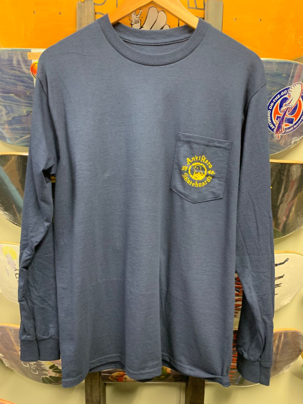 スケートボード ANTI HERO PIGEON MOTION POCKET L/S ANTI HERO PIGEON MOTION POCKET L/S TEE Anti Hero Skateboards