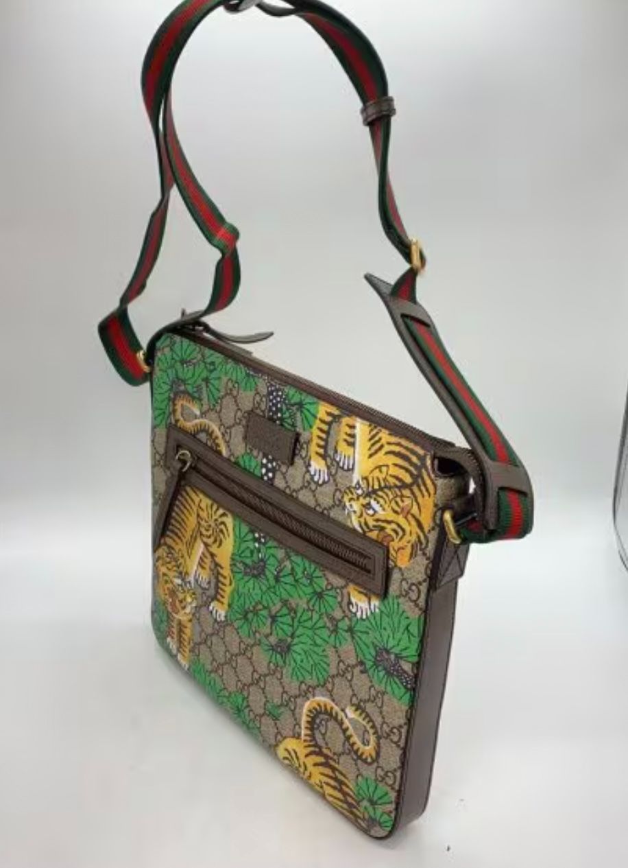 GUCCI 総柄 タイガー ショルダーバッグ メンズ グッチ メッセンジャー