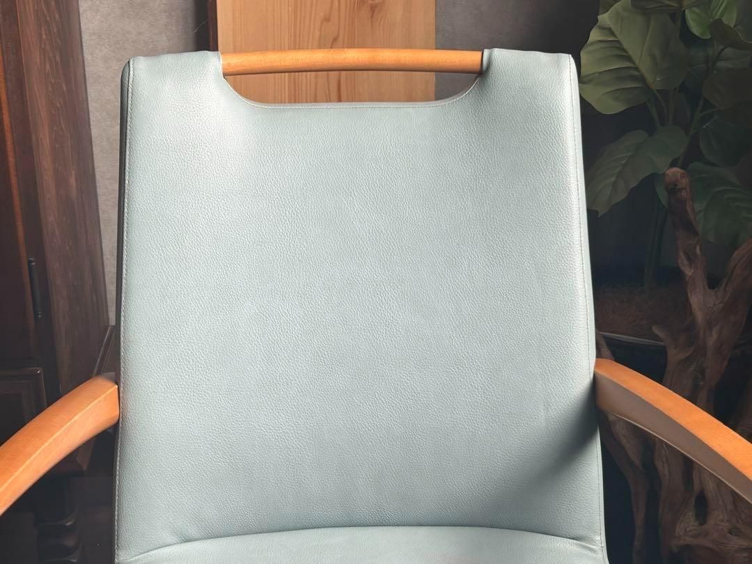 oliver アームチェア