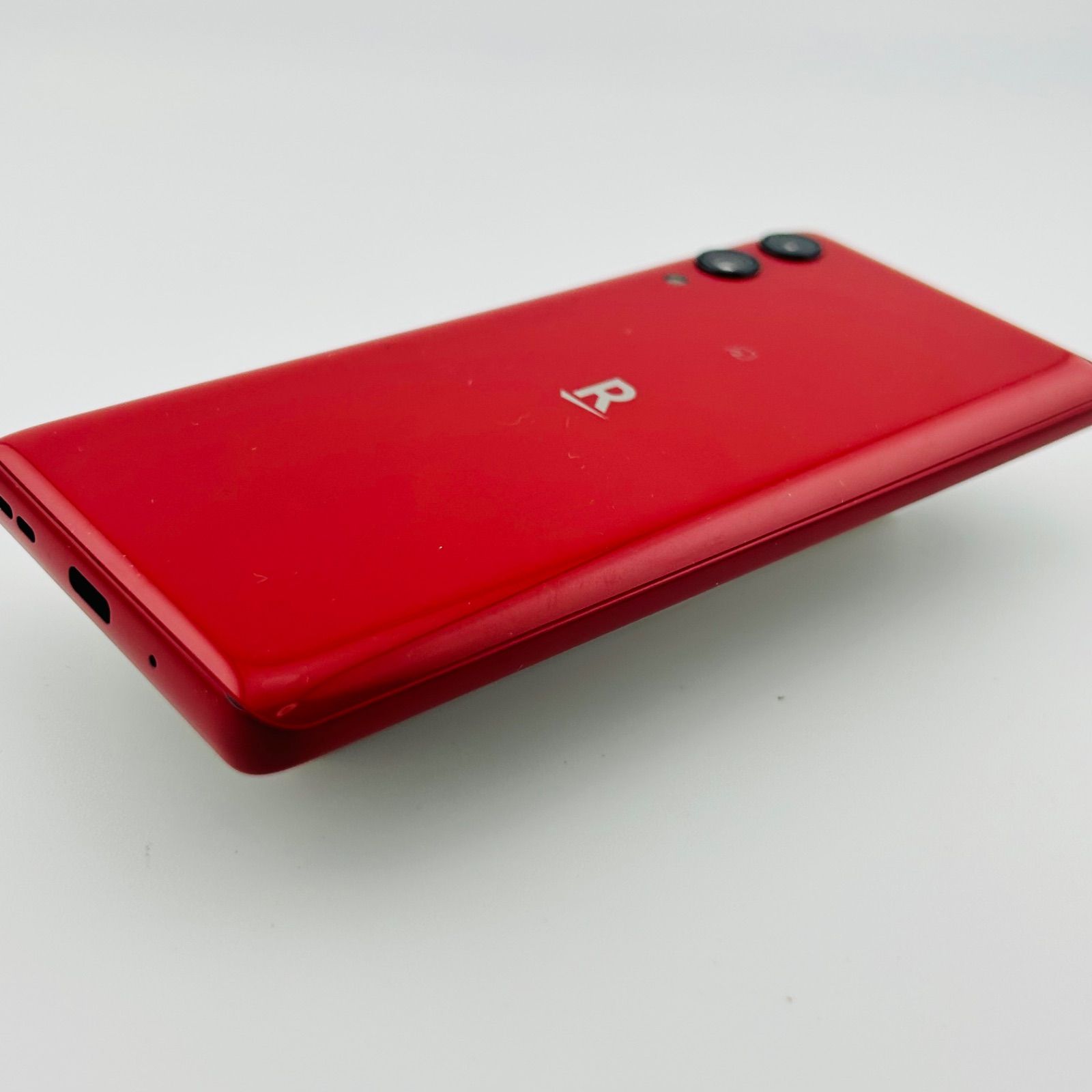 Rakuten Hand 5G レッド 本体 + Rakuten Hand 5G レッド ケース