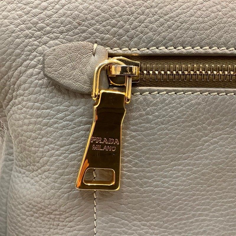 プラダ（PRADA）レザー 斜めかけ ショルダーバッグ グレー カードなし ...