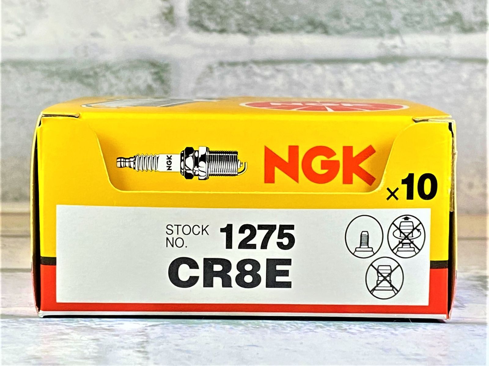 ＮＧＫ　ＣＲ８Ｅ　２本セット　ヤマハ　ＦＪＲ１３００、Ａ　５ＪＷ　０１ー　適合　新品！