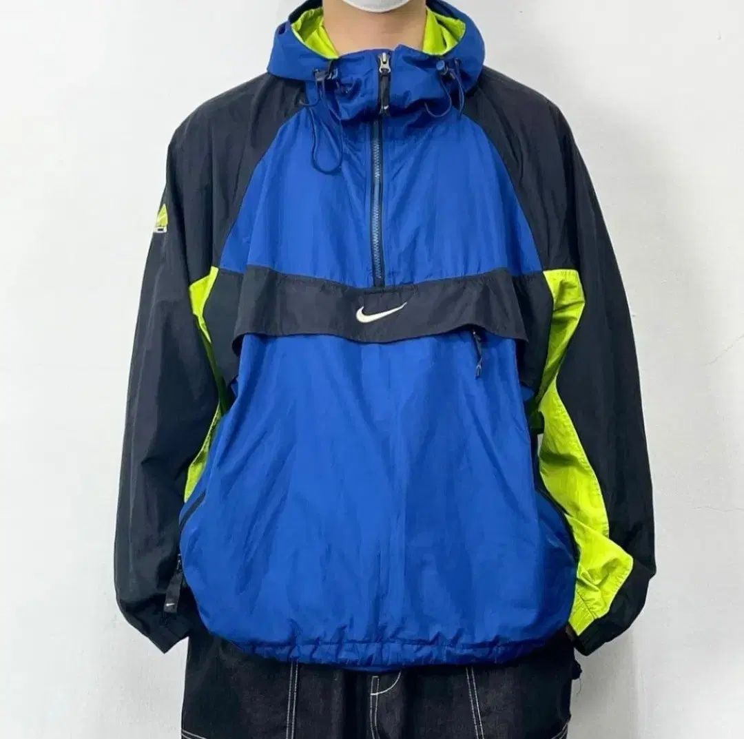【雷市場（ポンジャン）商品韓国直送】 Nike(ナイキ） ACG 00s マルチカラー ウインドブレーカー テック アノラック