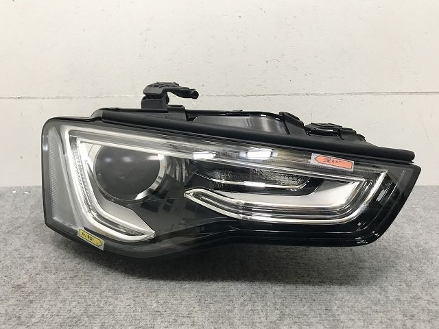 Audi a5 純正ヘッドライト　完備品 Audi AUDI アウディ 純正品 キセノン ヘッドランプ 右側 A5 8T