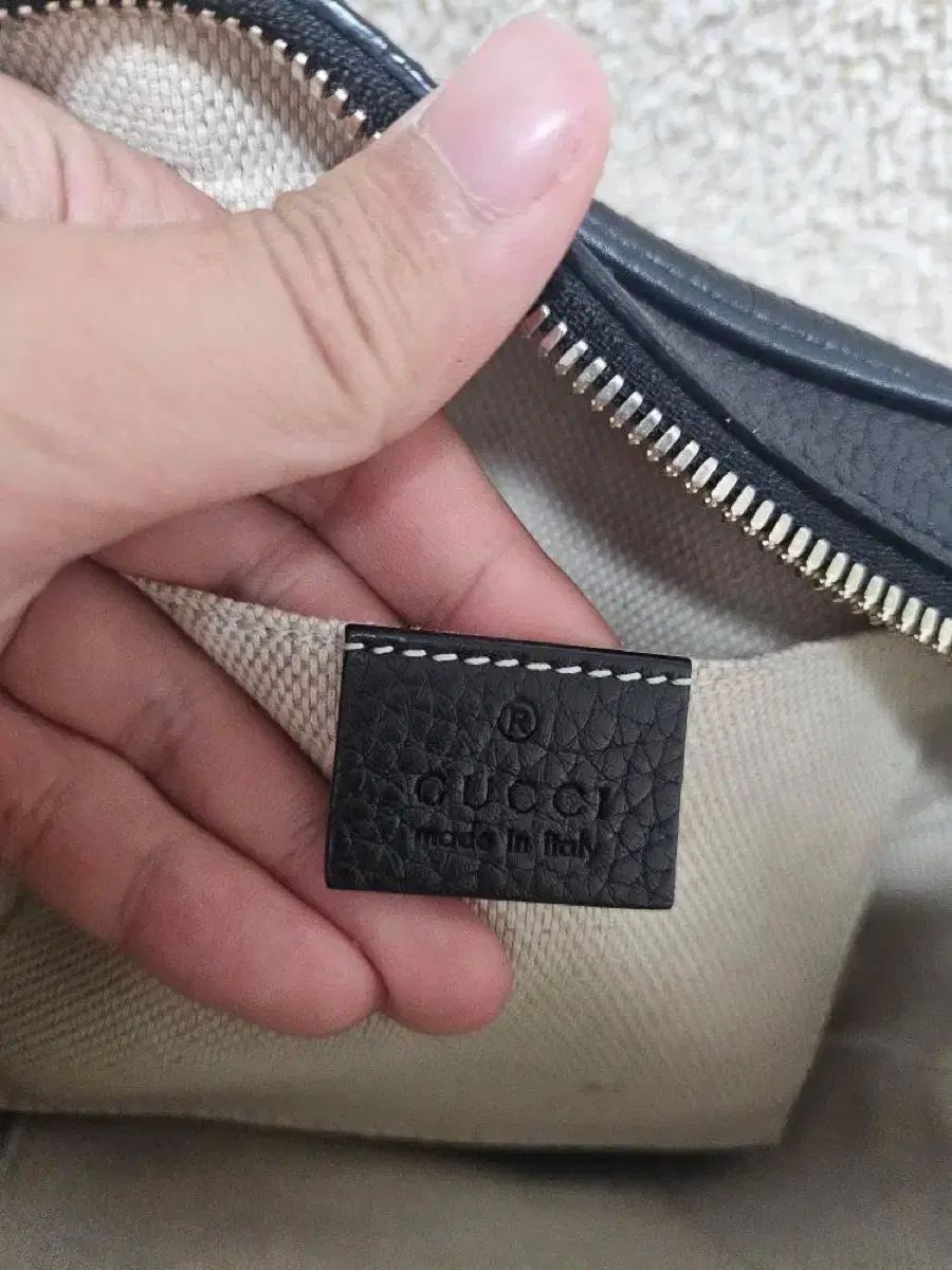 GUCCI グッチ