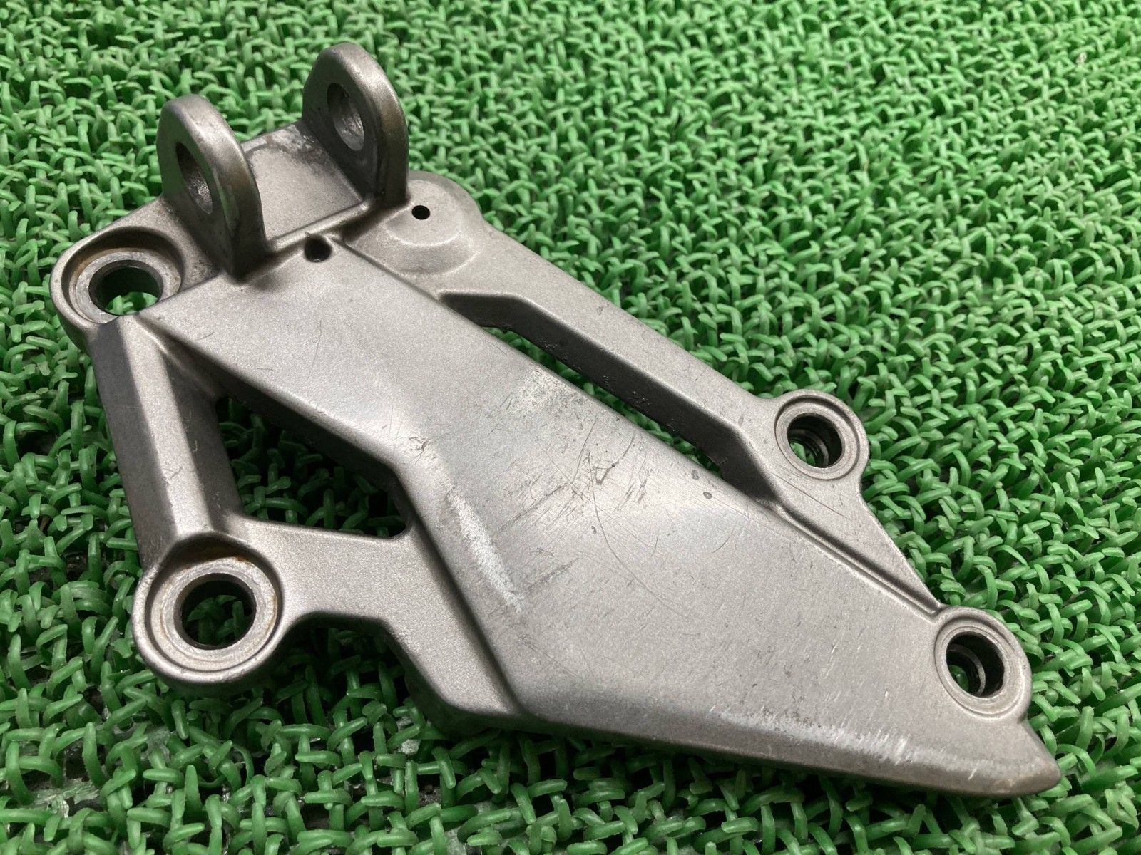 NINJA250 ステップホルダー 右 35063-0840 カワサキ 純正 バイク 部品 EX250L メインステップ 曲がり無し 品薄 品 Qv