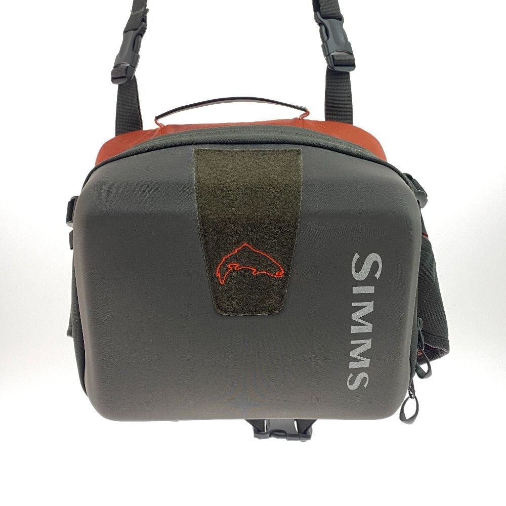 Simms フィッシングメッセンジャーバッグ たらしい グレー