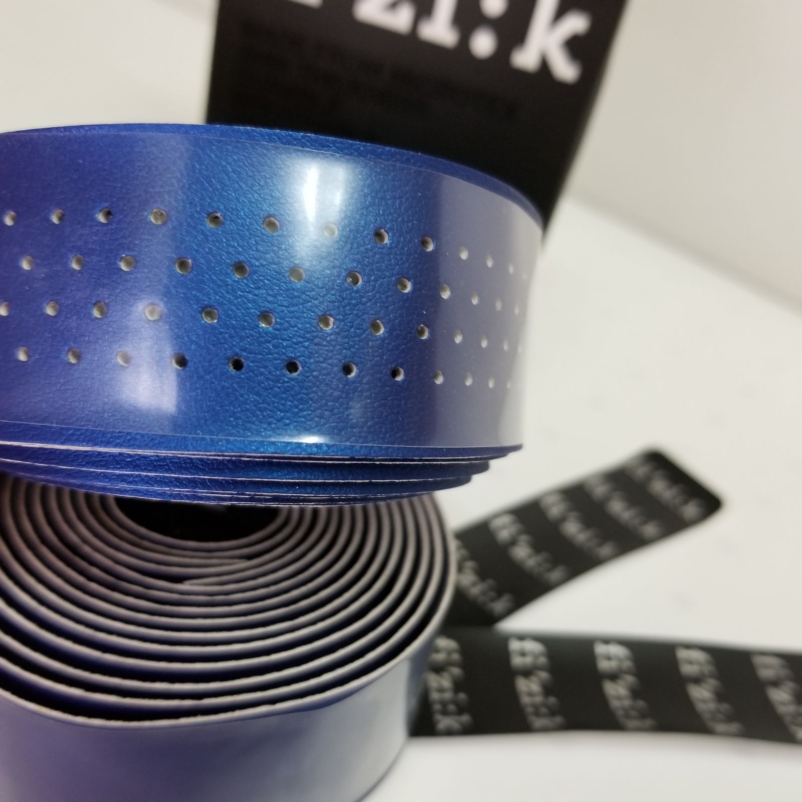 fizik バーテープ スーパーライト タッキー 2mm - メルカリ