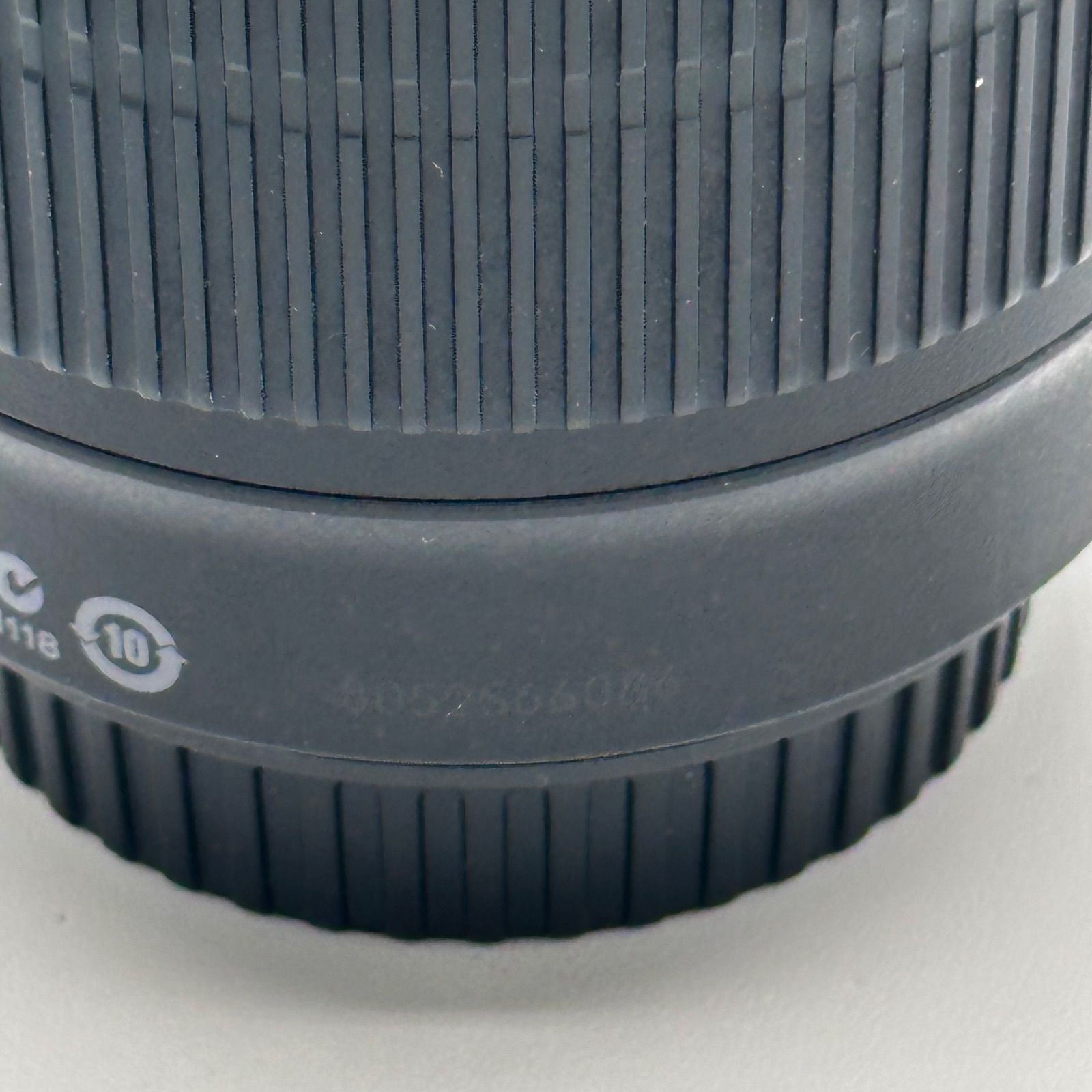 Canon 標準ズームレンズ EF-S18-135mm F3.5-5.6 IS USM APS-C対応 中古Canon 標準ズームレンズ EF-S18-135mm F3.5-5.6 IS STM APS-C対応