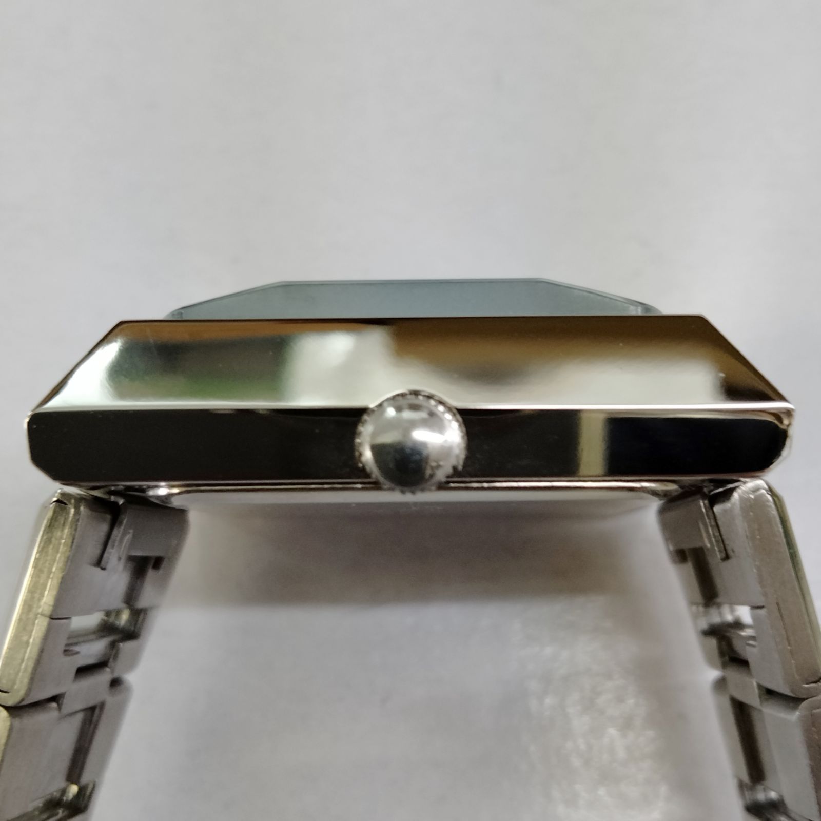 【レア】SEIKO ALBA AKAスクエア ブルー 不動品♪ 最終値下げ！レア SEIKO ALBA AKA 角型 ライトブルー文字盤 未