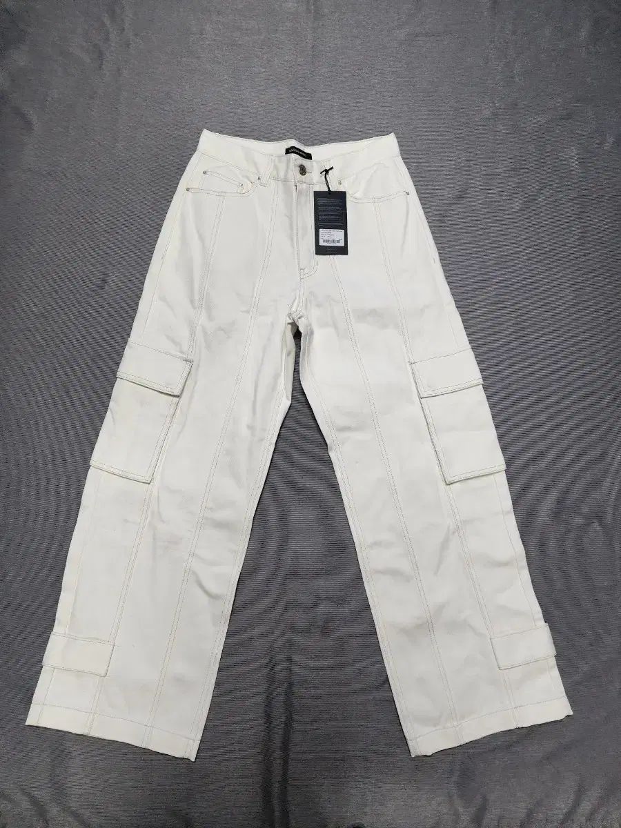 MAISON MINED(メゾンミネド) 新品 白 パンツ 48 サイズ 30