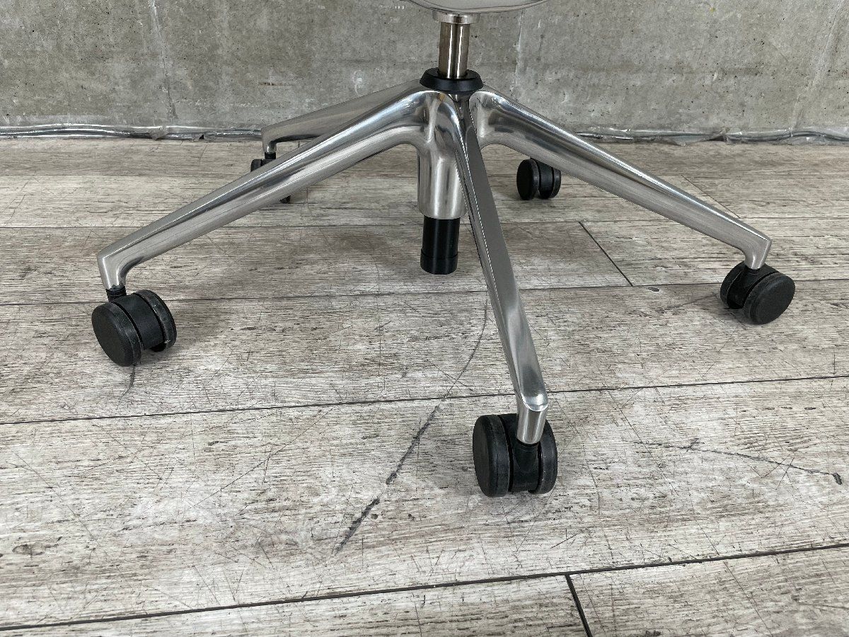 スタジオチェア レッド